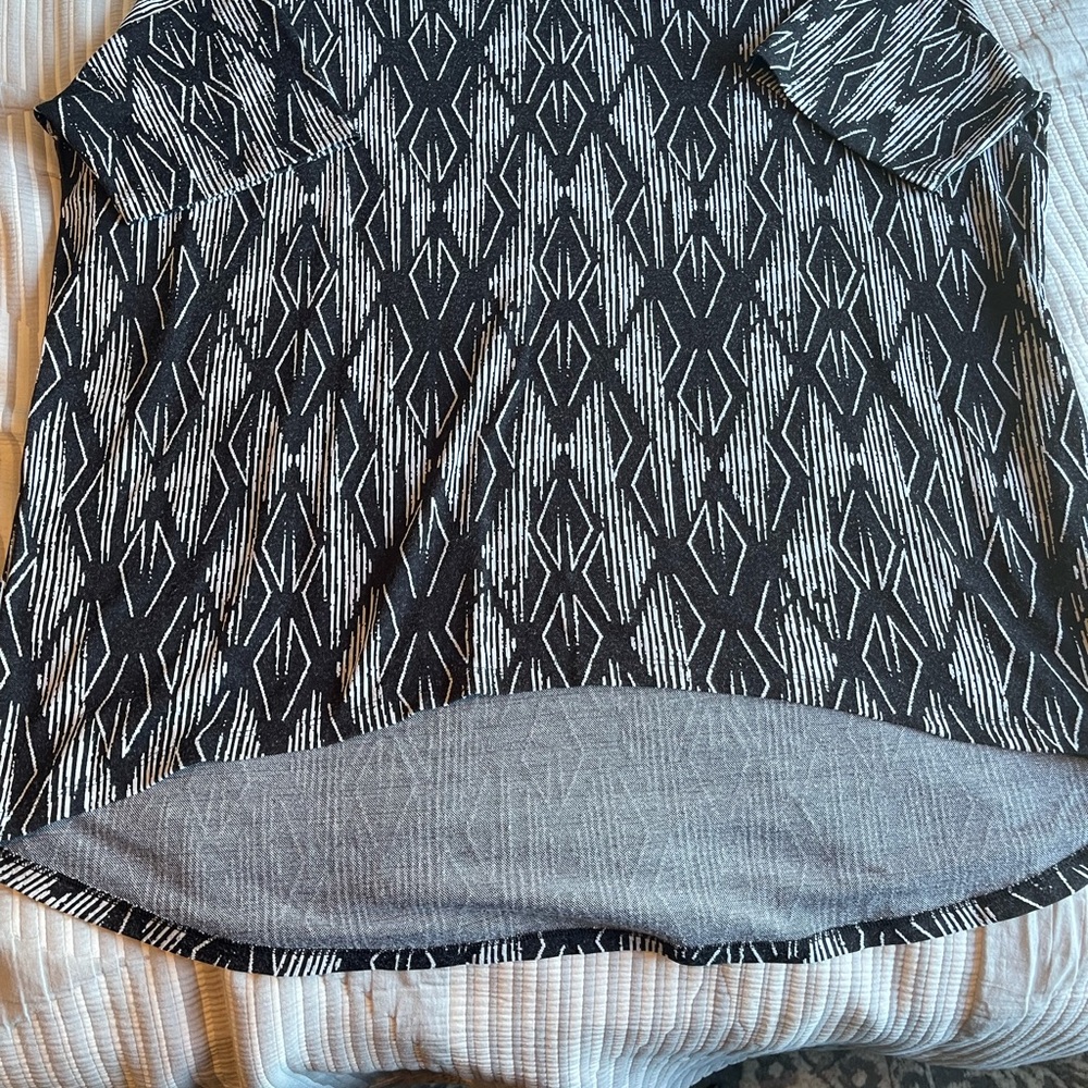 Lularoe - Picture 3 of 3